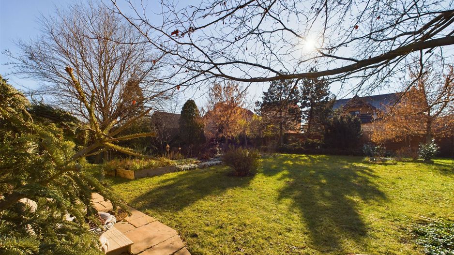 Vilă/casă cu 6 camere 400mp în Dumbrăvița - Poză 31