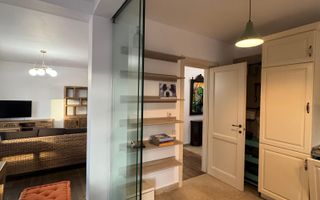 Apartament 94mp  3 camere in Piata Cipariu de inchiriat cu parcare - Poză 3