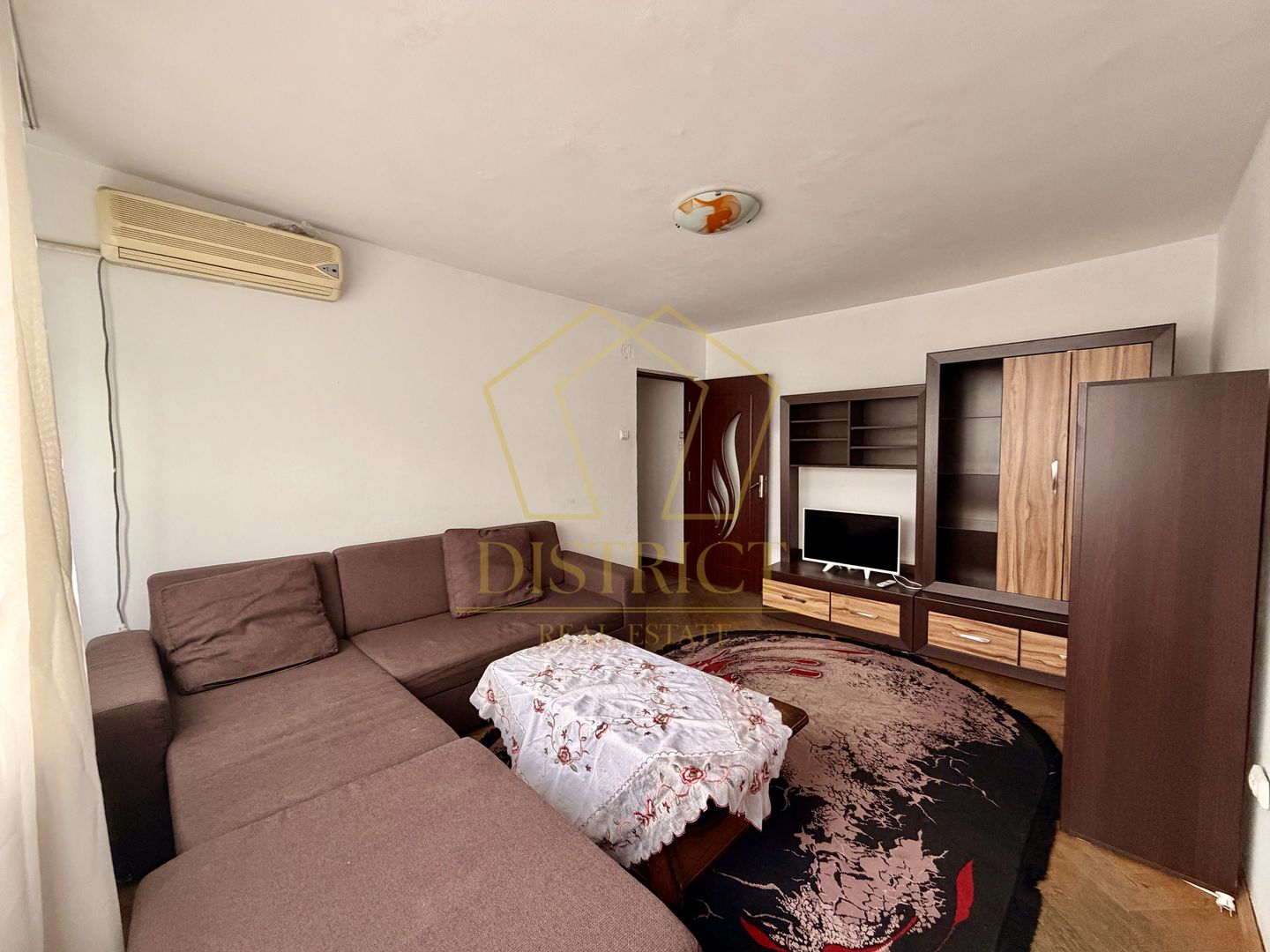 Apartament semidecomandat cu 3 camere | Etaj 2 | Girocului - Poză 1
