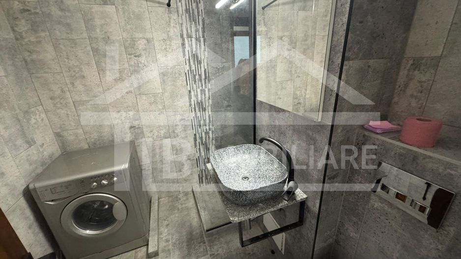 Apartament cu 3 camere, decomandat, 80mp, Zona Ultracentral - Poză 11