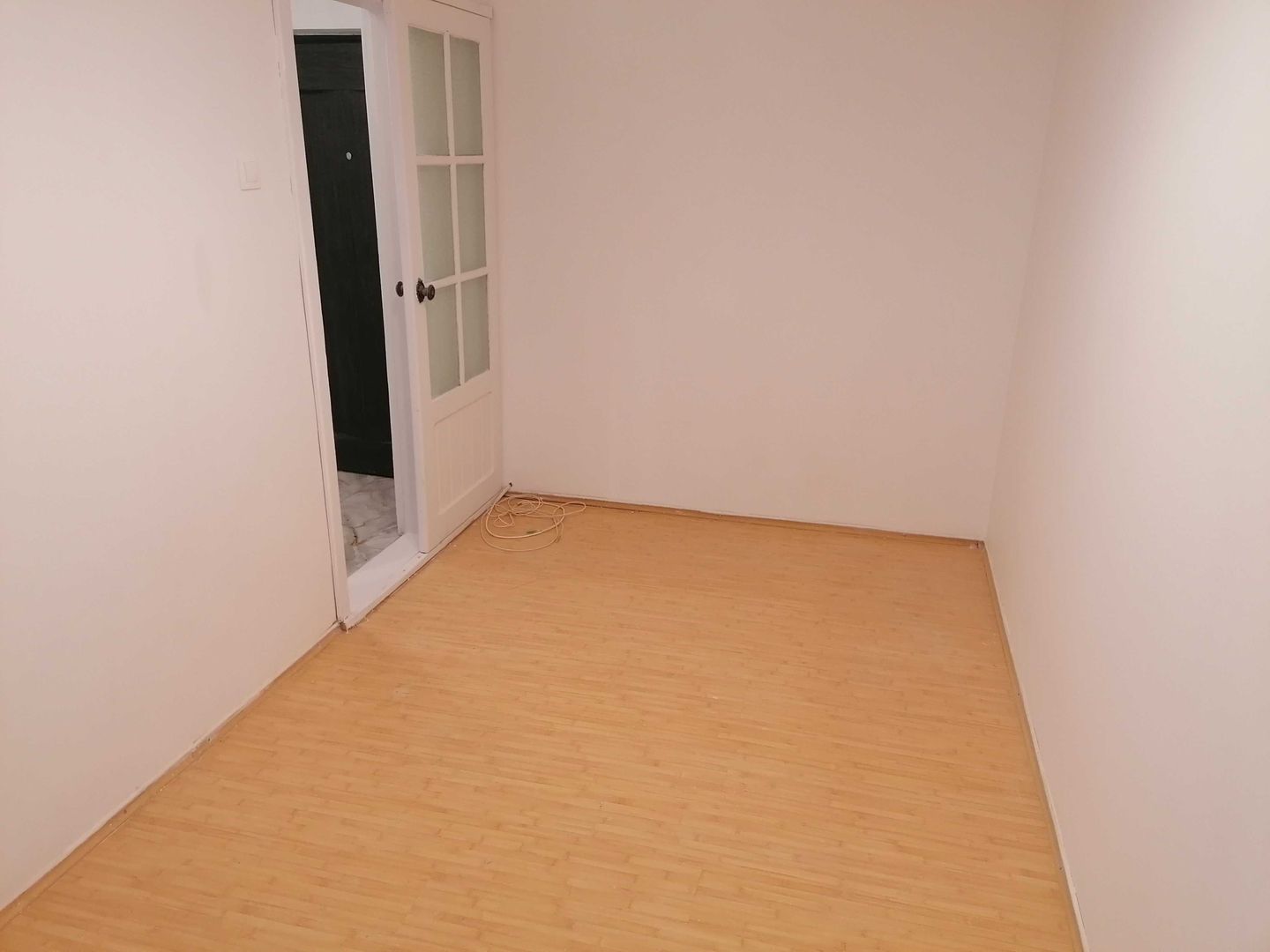 Calea Buziasului | 1 Camera | Etaj 1 | Renovat | Centrala | Bucatarie inchisa - Poză 3