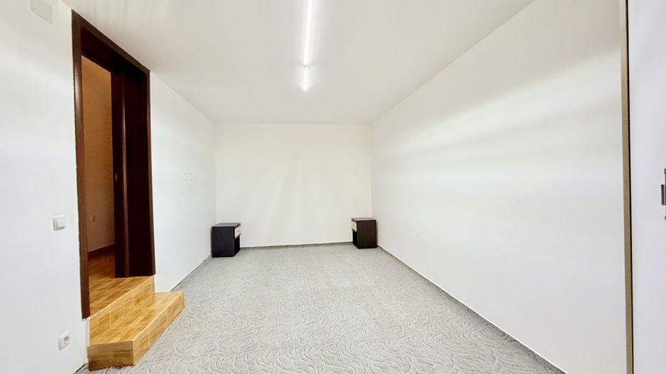 De închiriat – Casă individuală P+M în Dumbrăvița - Poză 18