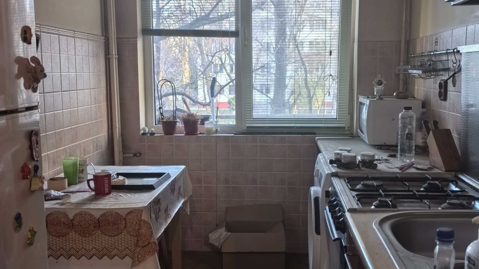 Apartament 2 camere. Zona Bdul Obregia. Etaj 1. - Poză 2