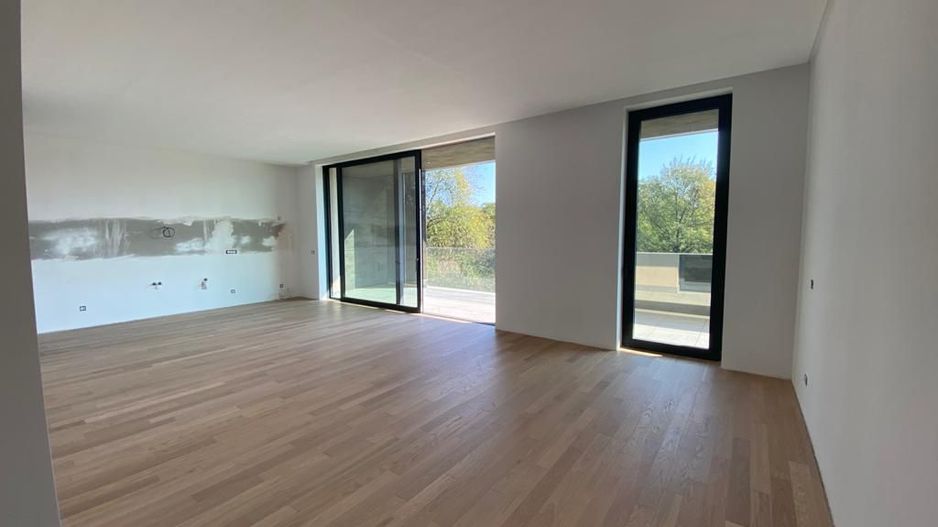 Apartament  Exclusivist de 4 camere spațios și luminos - Poză 9