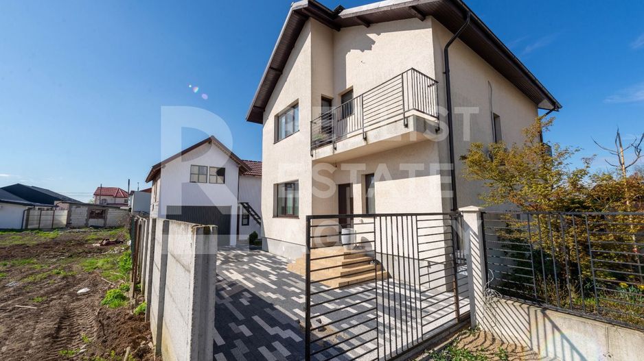 Vila in Tunari cu garaj si spatii de depozitare - Poză 28