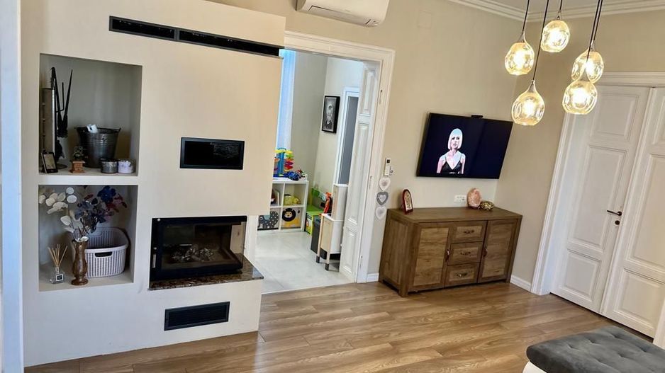 Apartament cu curte, de vanzare, zona Iosefin-Iuliu Maniu. - Poză 2