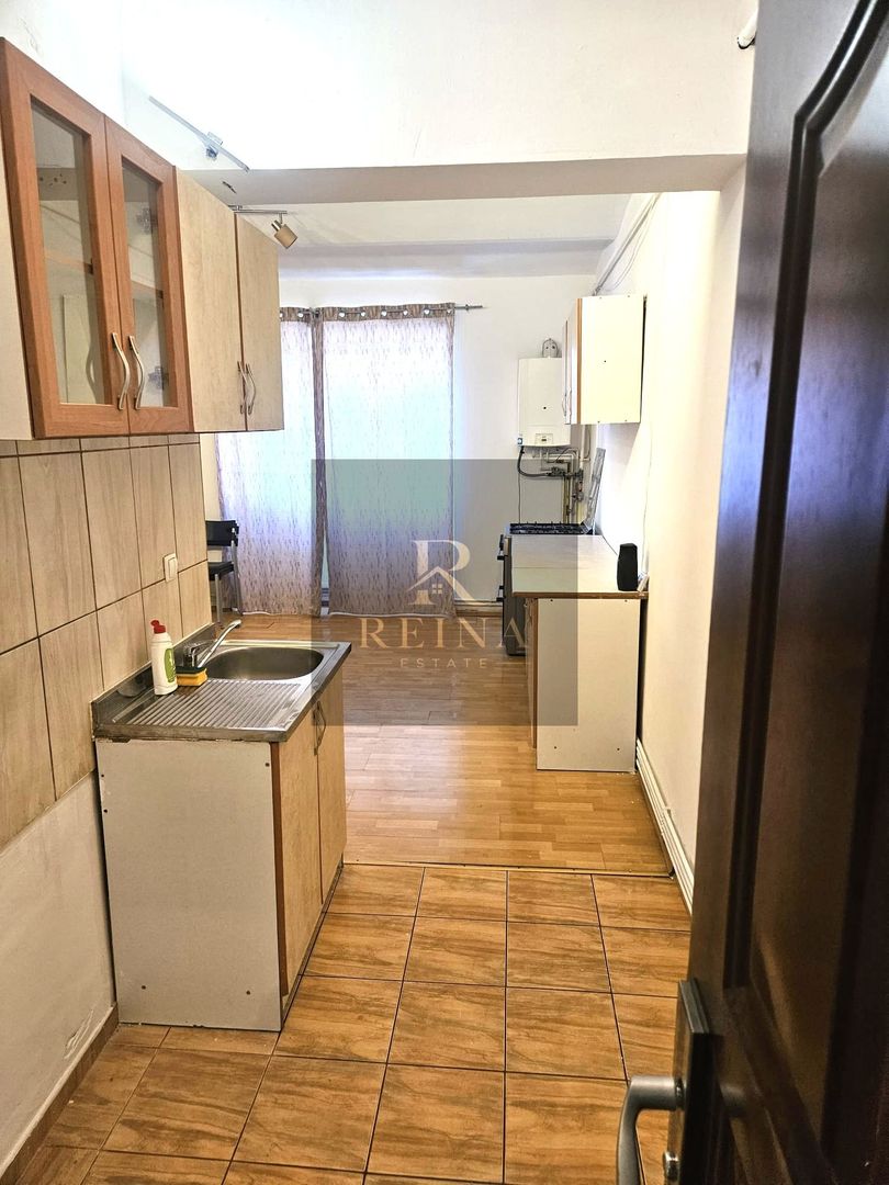 Apartament la casa de închiriat, zona centrală - Poză 1