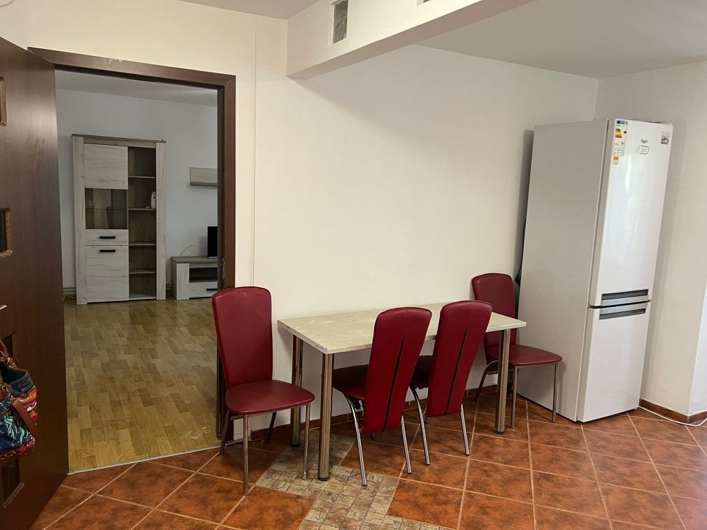 Inchiriez apartament 3 camere - Poză 5