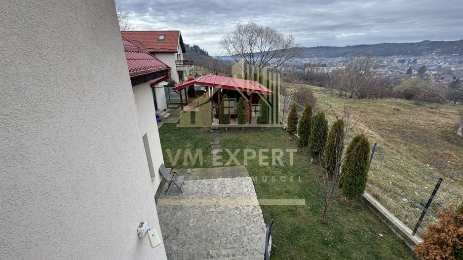 VILA 5 CAMERE 246 MP TEREN 817 MP CÂMPULUNG, 0 COMISION CUMPARATOR - Poză 64