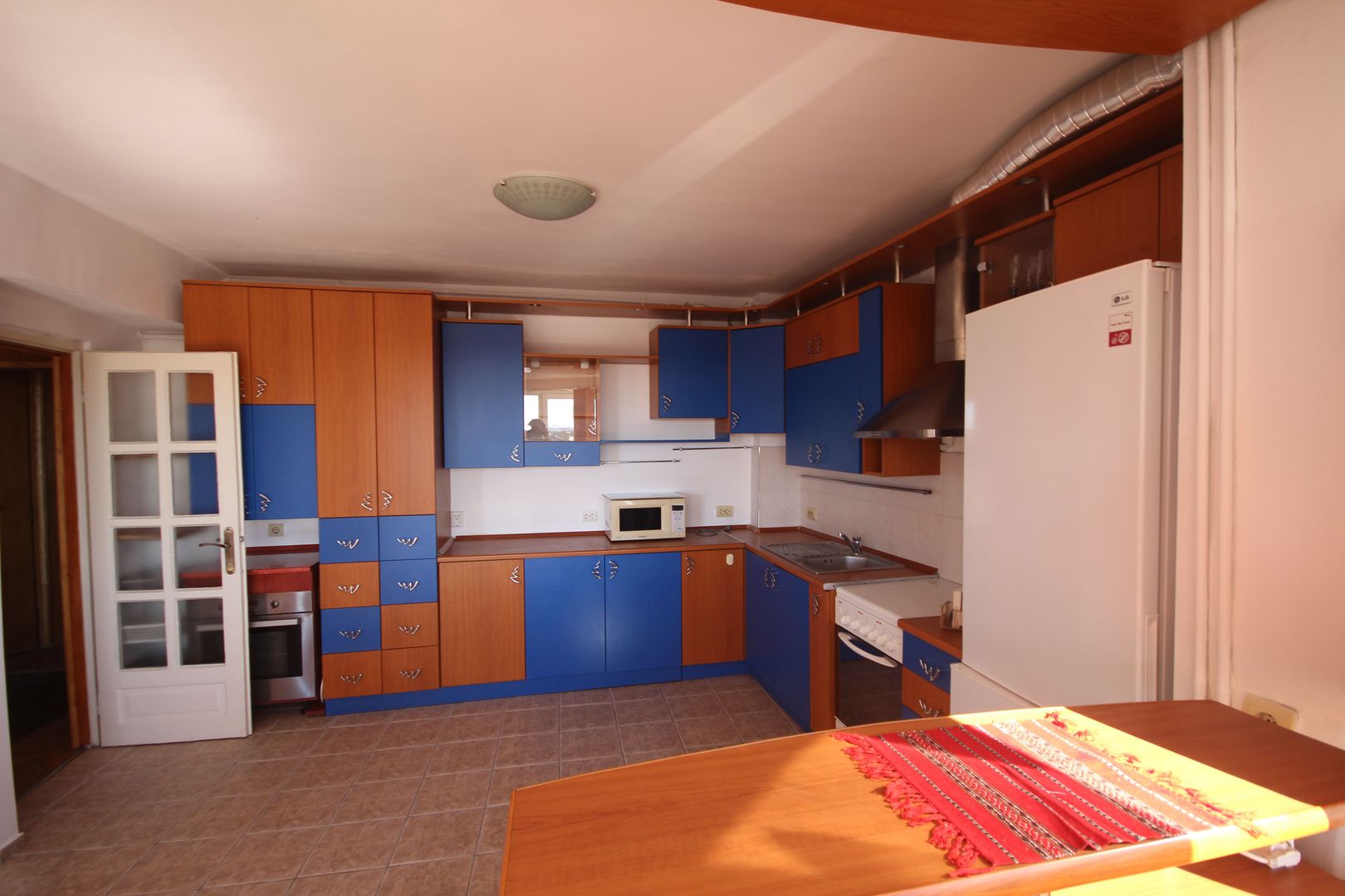 Spatios cu priveliste deosebita - Poză 24