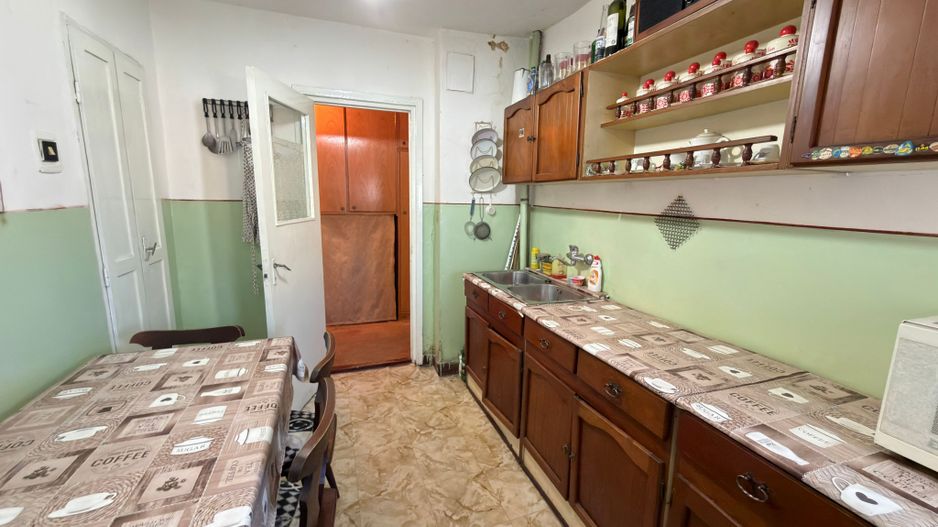 Apartament Ultracentral 3 camere Etaj I -Str. Mihai Viteazul 1- Carei - Poză 5