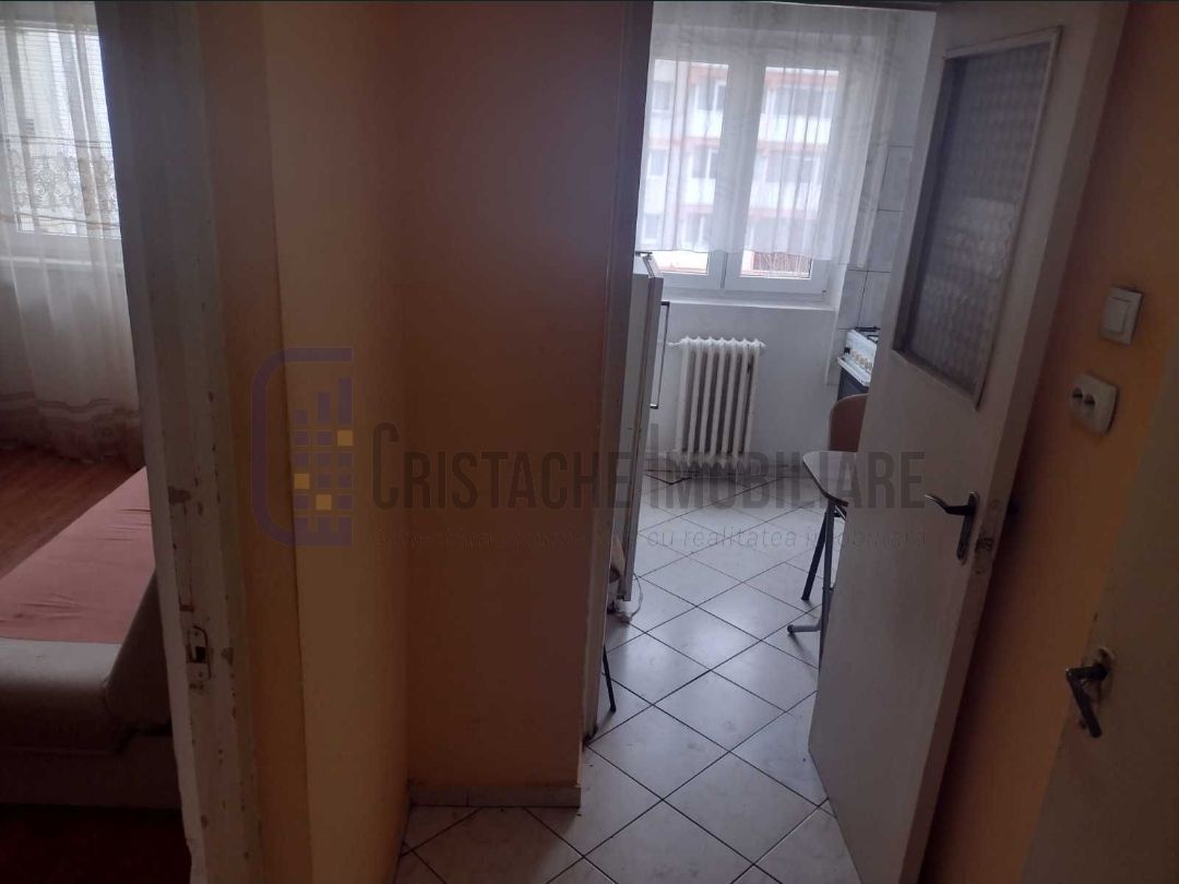 Piata Minis | Bloc reabilitat termic | Etaj intermediar | Metrou 10 min. - Poză 2
