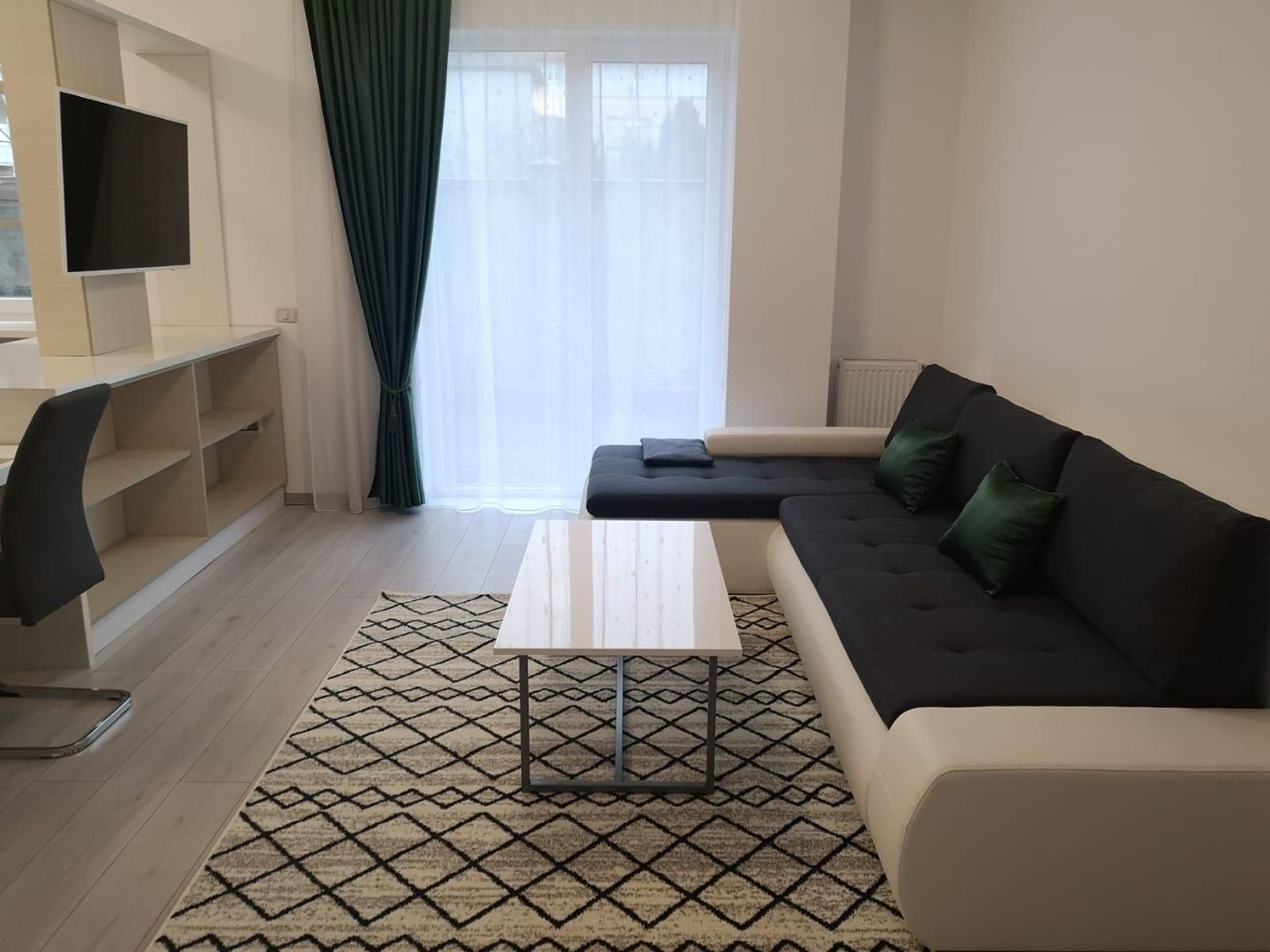 Soarelui | Bloc nou | Loc de parcare | Curte proprie | Mobilat si Utilat - Poză 2