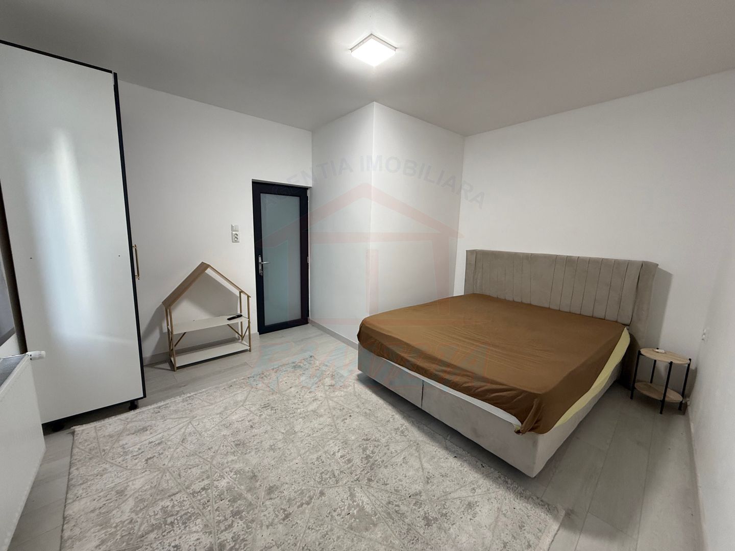 IMOBIL ULTRACENTRAL DE ÎNCHIRIAT | 170 MP | ZONA PIEȚEI CENTRALE - Poză 1