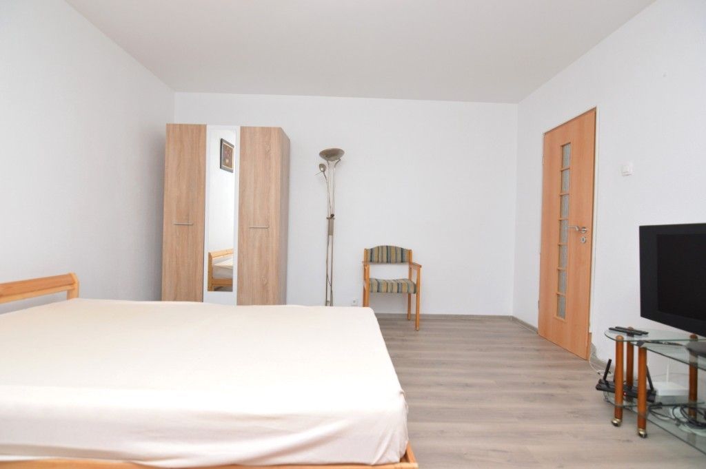 2 camere decomandat si renovat zona VITAN - Poză 11