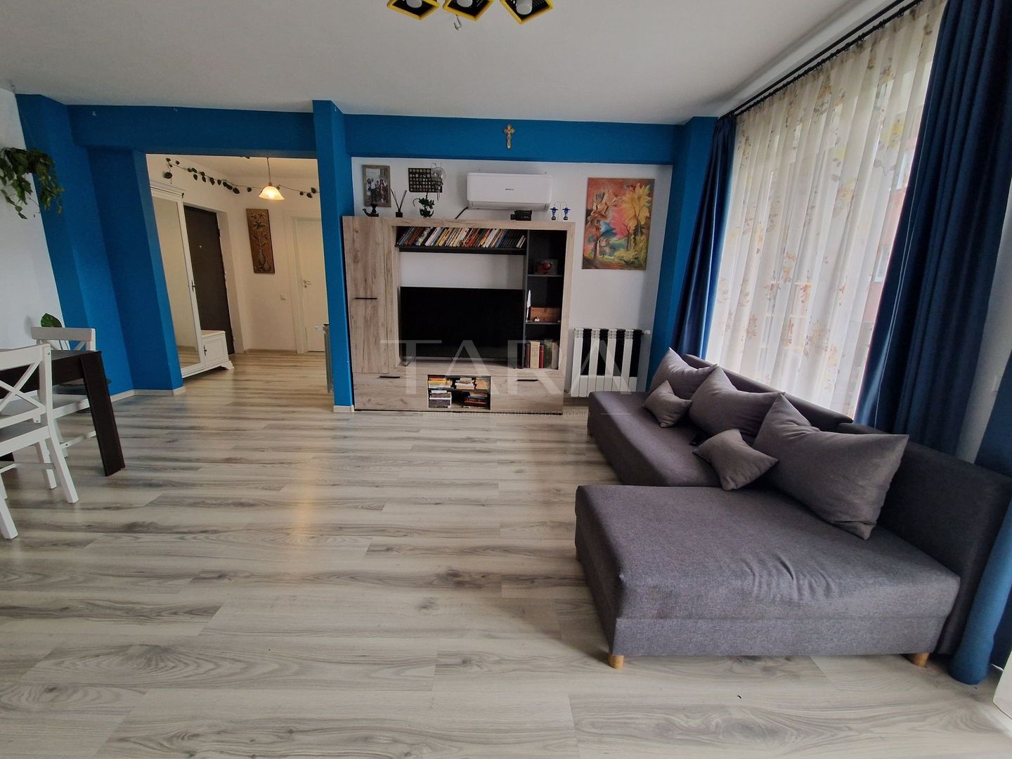 Apartament cu 2 camere și parcare, zona Parc Poligon. - Poză 2
