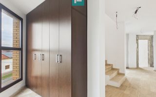 Clădire comercială în zona Grădiște. - Poză 25