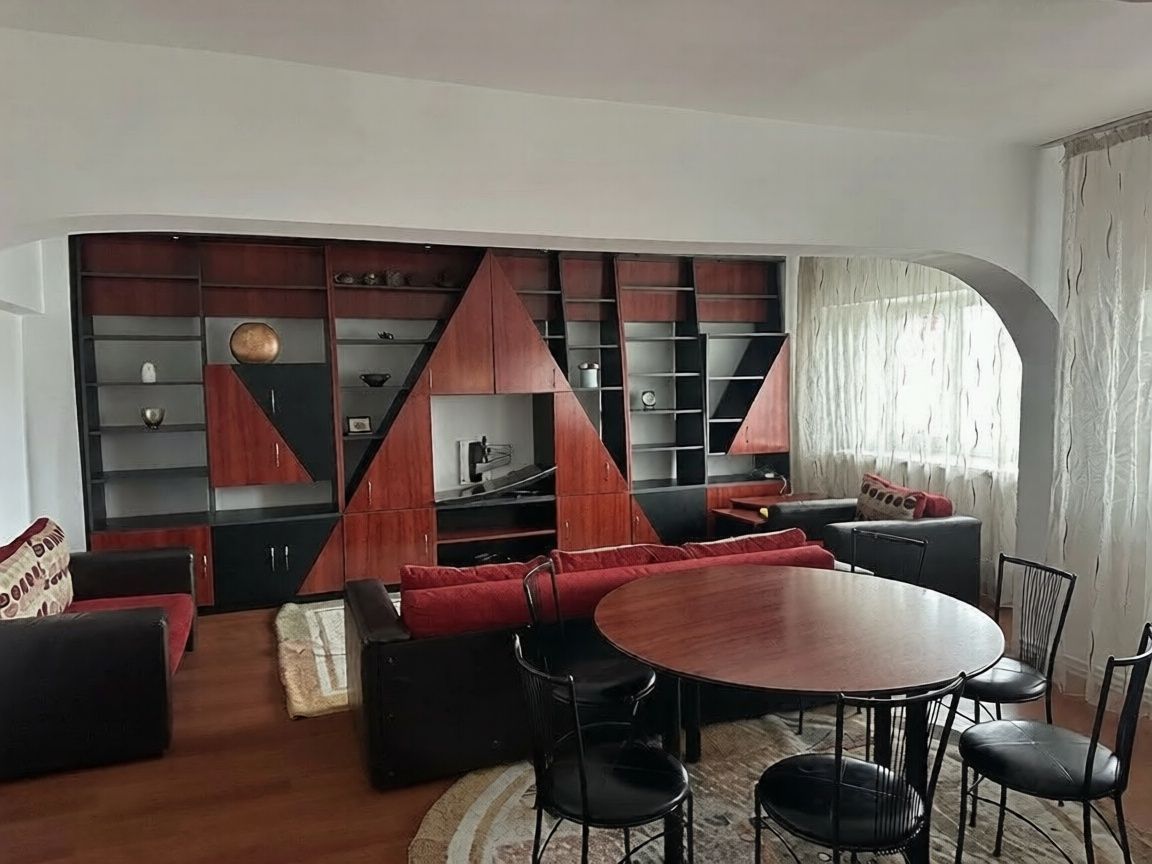 Apartament decomandat 3 camere - Poză 2