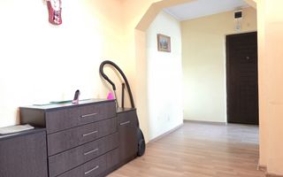 Apartament cu 3 camere, etaj 8, mobilat și utilat, zona GARĂ; - Poză 6