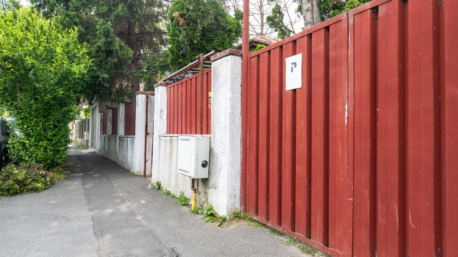 Casă individuală de vanzare + teren intravilan 539 mp - Parc Bazilescu - Poză 2