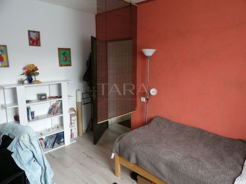 Apartament cu 3 camere de vânzare, Floresti - Poză 4