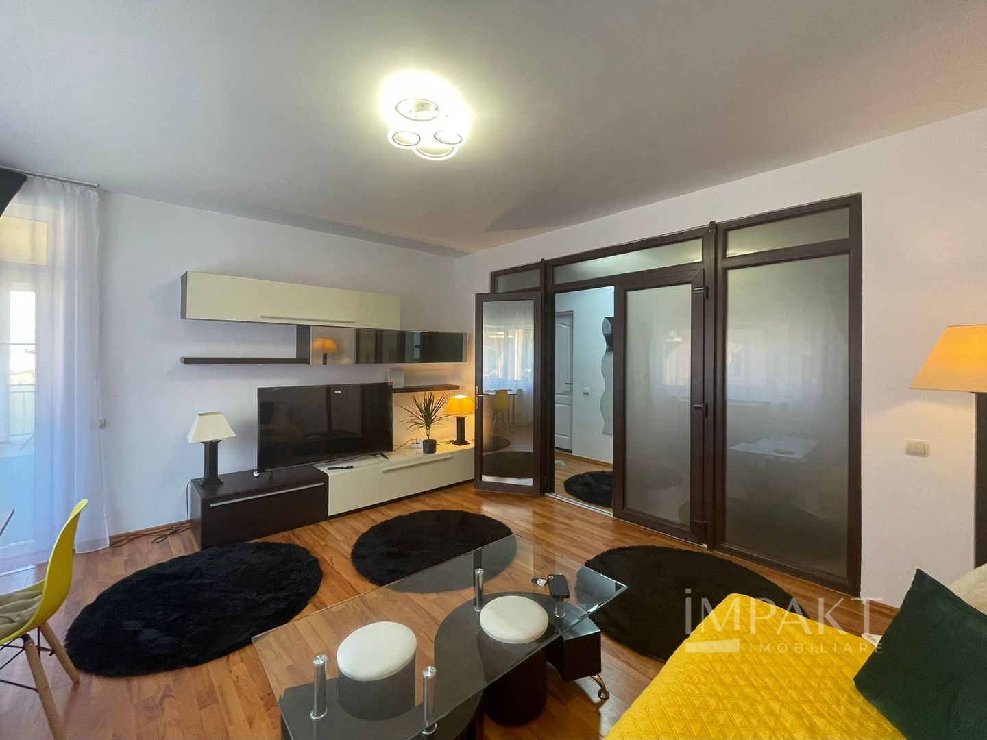 Apartament cu 3 camere in Andrei Muresanu! - Poză 2