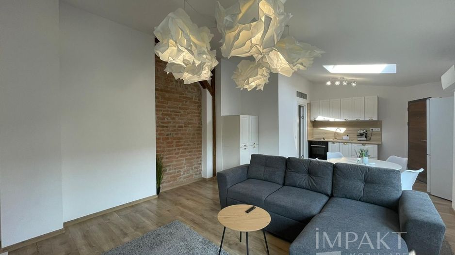 Apartament cu 3 camere de inchiriat in zona ultracentrala - Poză 1