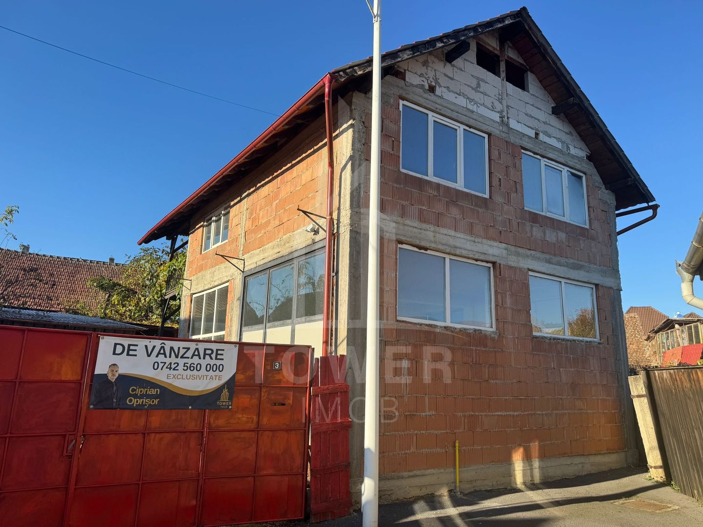 Două case la roșu în curte – Zona turistică Ocna Sibiului - Poză 2