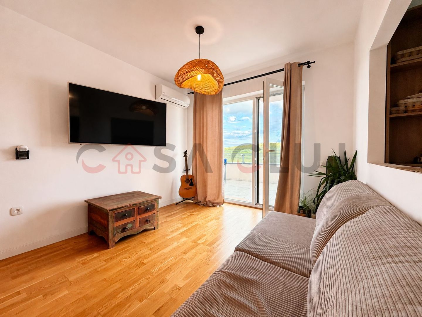 Apartament cu 3 camere, terasa 70mp, vedere panoramica - Poză 2