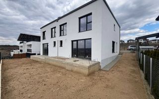 Confort și liniște într-un duplex modern, Borhanci - Poză 3