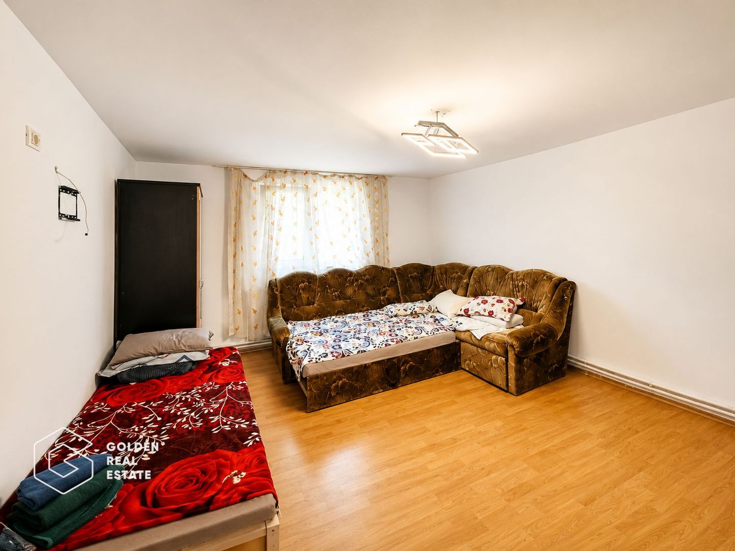 Casa cu 2 corpuri de cladire, oras Lipova - Poză 8