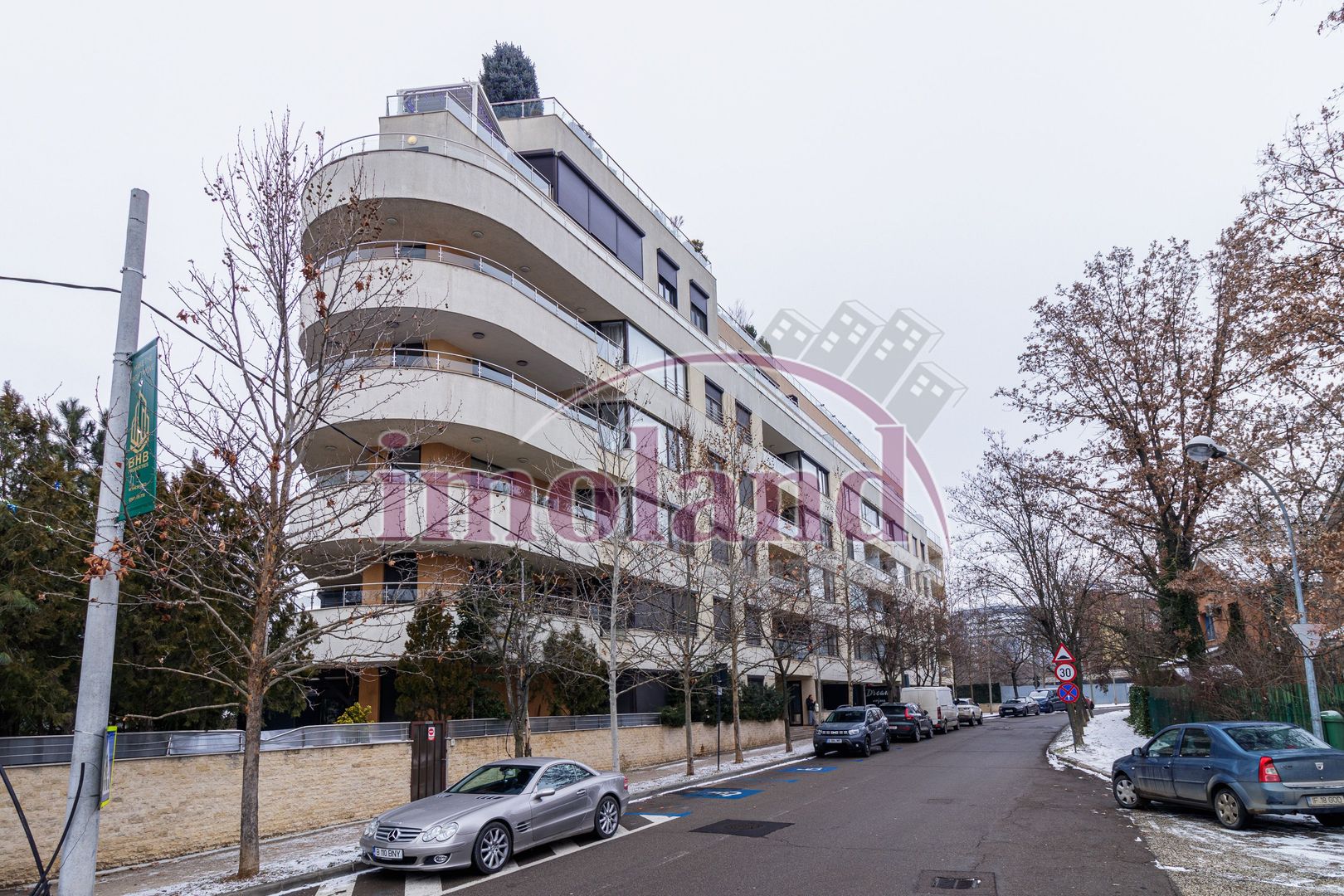 Vanzare- Proprietate splendida cu terasa cu vedere catre parc - Soseaua Nordului - Poză 13