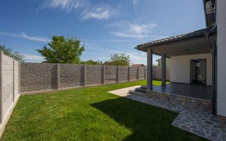 CASA TIPLA, Racordata la toate Utilitățile ! Domnești ! - Poză 22