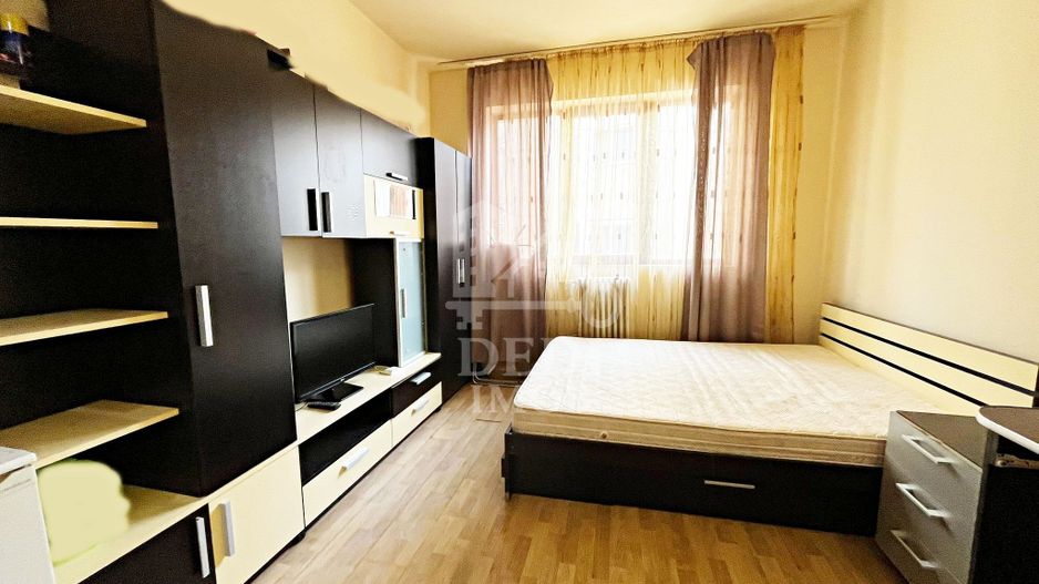 Apartament 1 camere de vânzare in zona Rogerius, Oradea - Poză 1