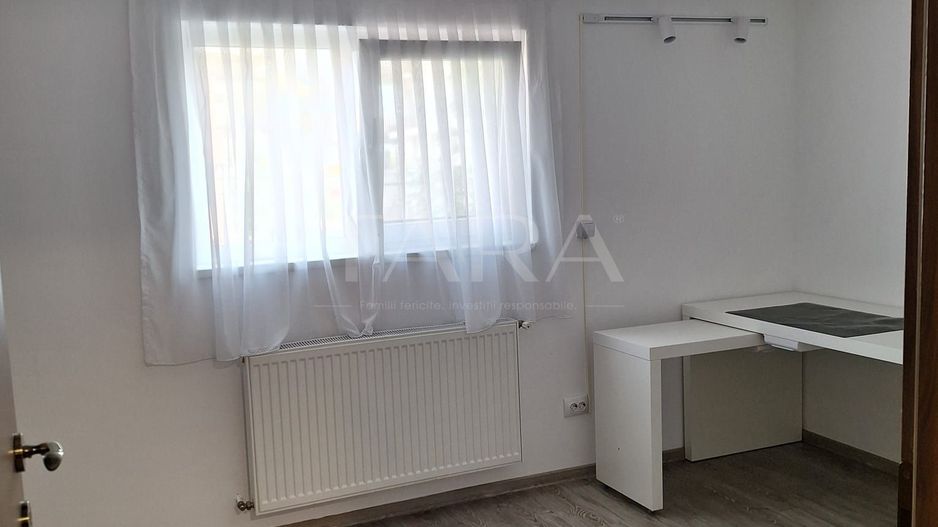 Apartament cu 4 Camere, Europa,  Parcare Subterană. - Poză 7