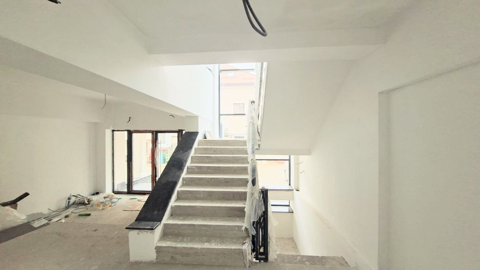 🏢 DE ÎNCHIRIAT | Clădire Premium 750 mp | Ultracentral Bacău - Poză 11