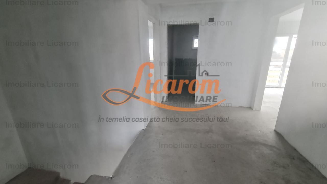 Vila Stupini P+E, 5 camere,curte,acces auto.(Parte Duplex) - Poză 3