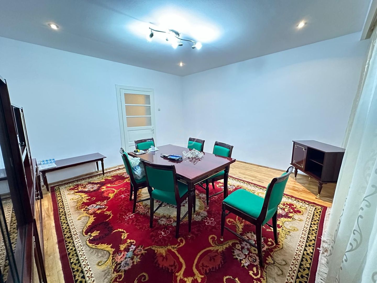 Casa individuala cu 5 camere decomandate. Pozitie excelenta. DIsponibila imediat - Poză 4