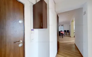 Blvd. Balcescu langa metrou Universitate, 4 camere, terasa de 50mp, 3 bai - Poză 19