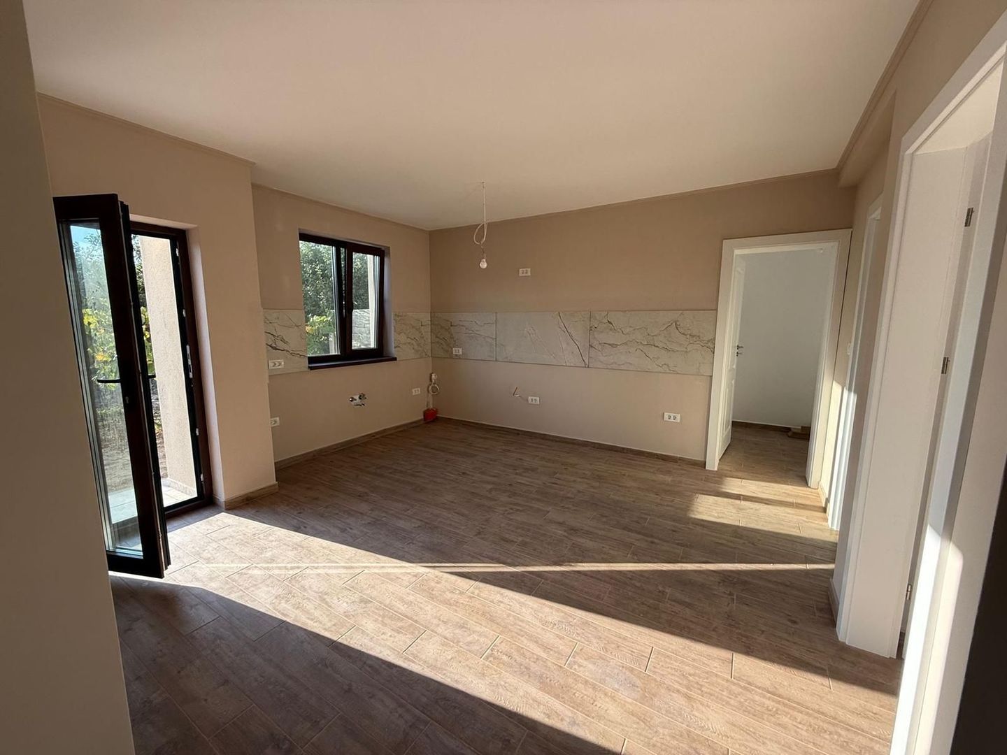 4 CAMERE , UTVIN , DUPLEX MODERN - Poză 1