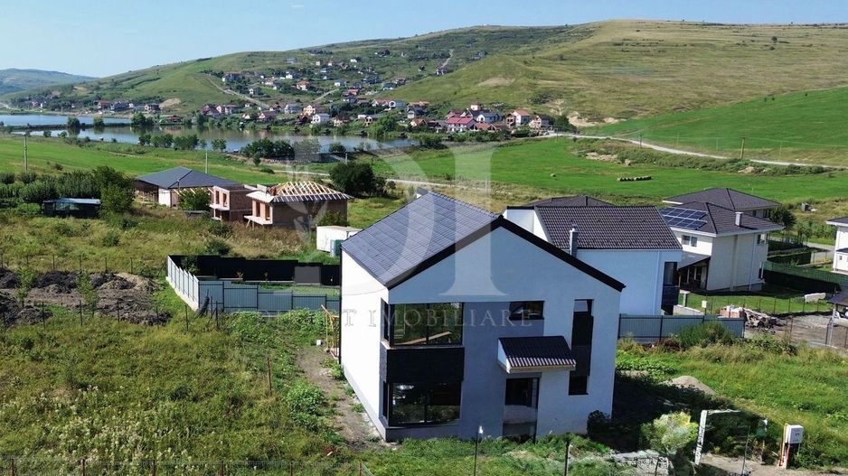 Casă individuală cu vedere la lac – Apahida - Poză 18