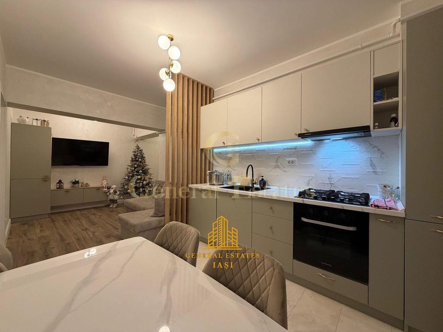 Vânzare apartament cu 2 camere | Royal Town – Copou - Poză 2