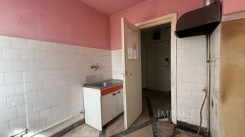 Apartament cu 2 camere decomandat in centrul orasului - Poză 5