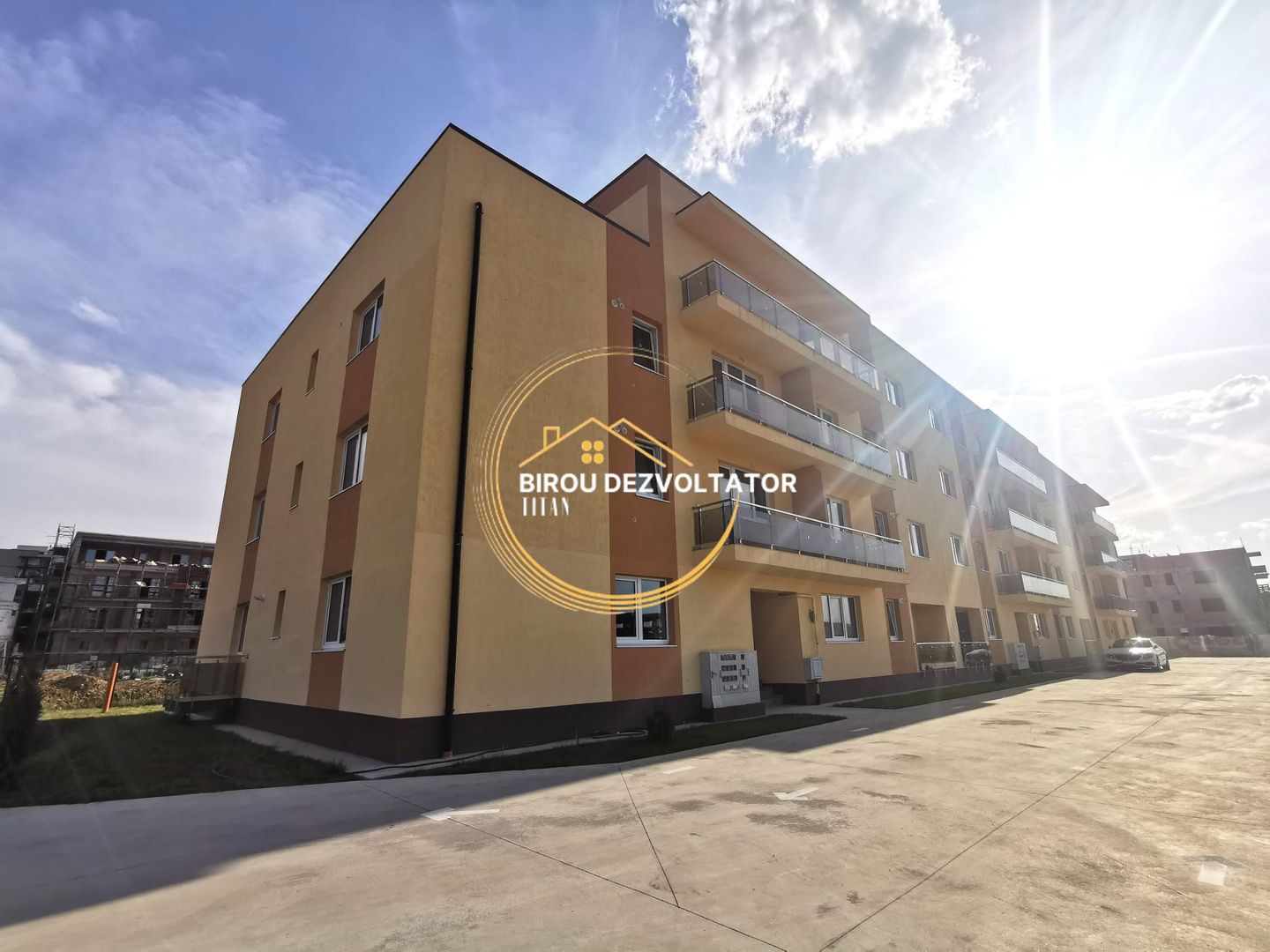 IDEAL RESIDENCE - Poză 1