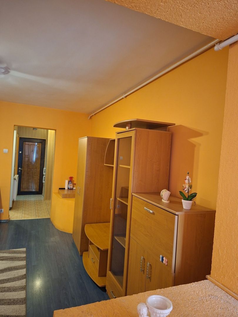 Garsoniera decomandata, pet friendly, centrala proprie, metrou 5 min, mobilata - Poză 5
