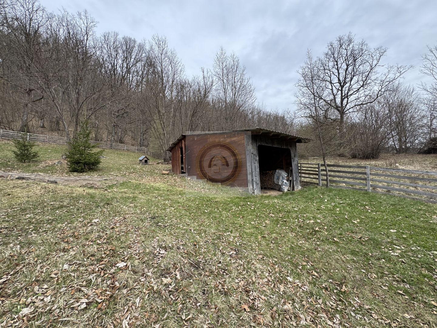 Parcelă spațioasă, casă de vacanță aproape de hanul Asszonybosszantó - Poză 8