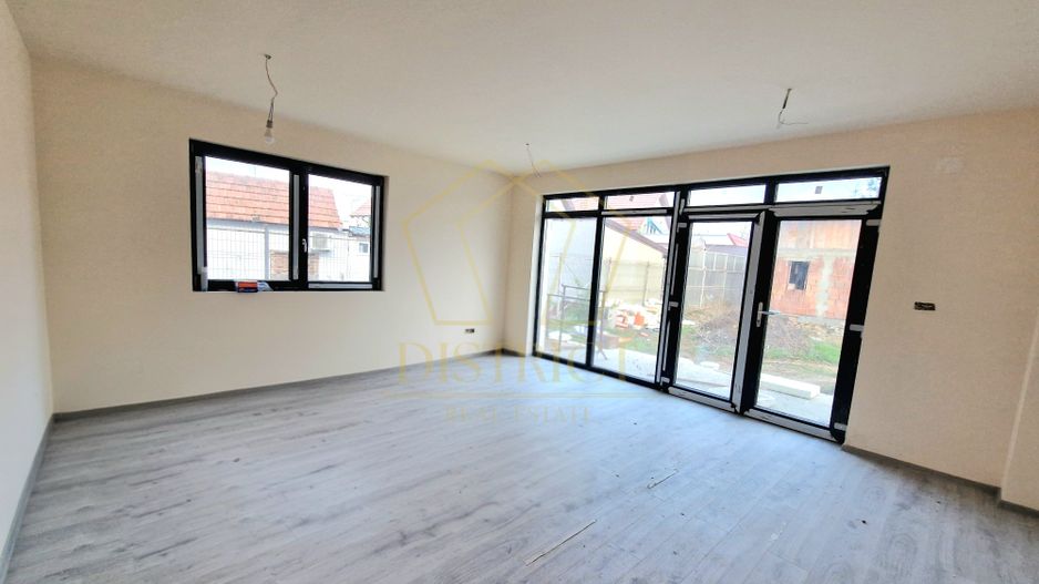 Duplex spatios cu 4 camere | Mosnita Noua | Central - Poză 1