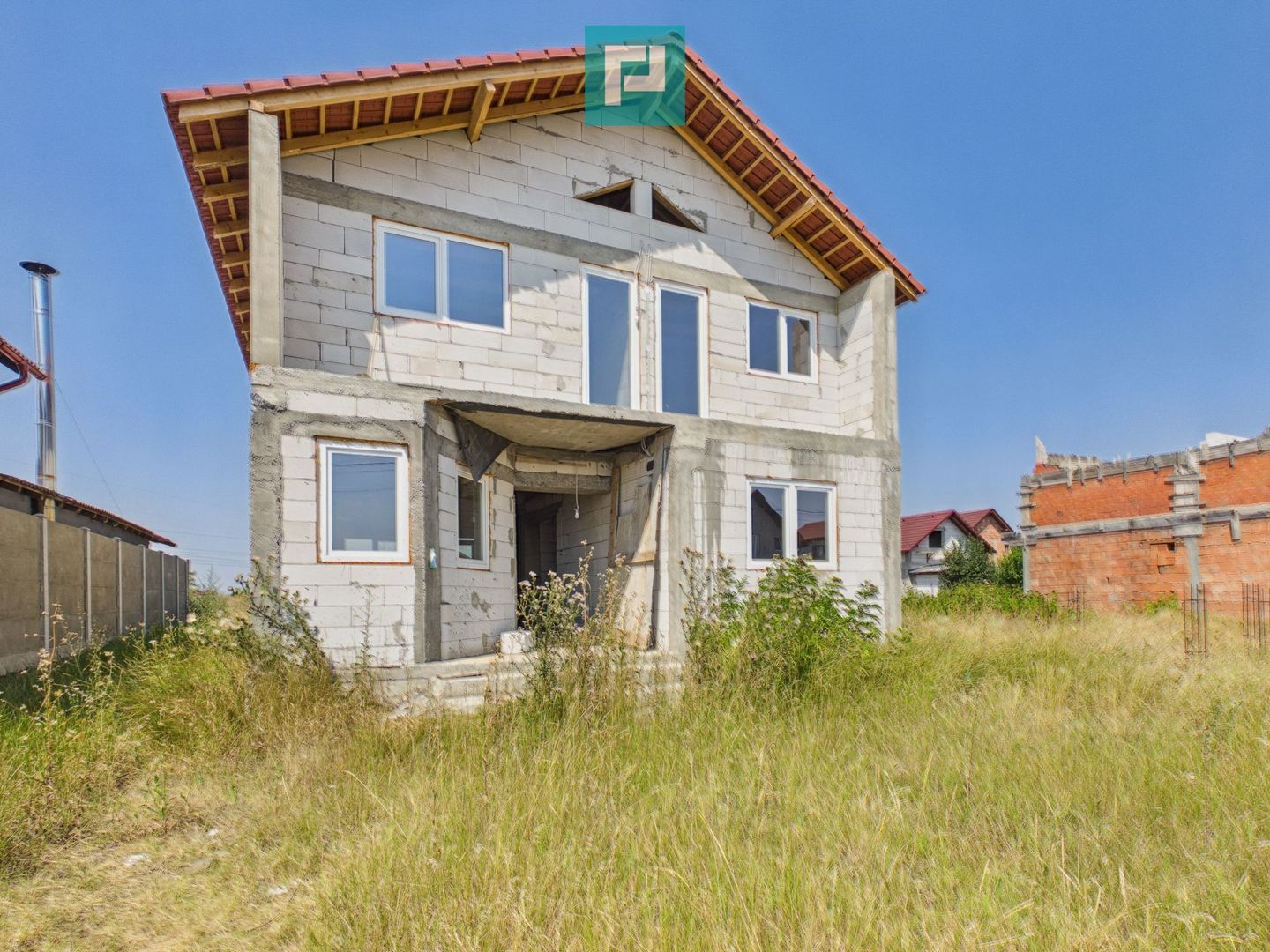 Vilă la roșu cu 4 dormitoare în Fântânele - Poză 3