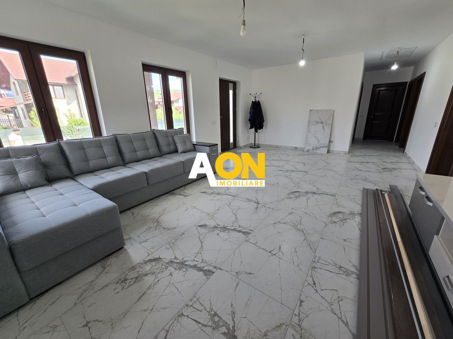 Casa Individuala 4 Camere, 2 Bai, 500mp Teren - Poză 2