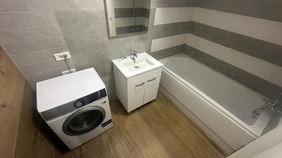 AP. 3 CAMERE- BUCATARIE INCHISA, BLOC NOU, CENTRALA PROPRIE, PARCARE - Poză 5